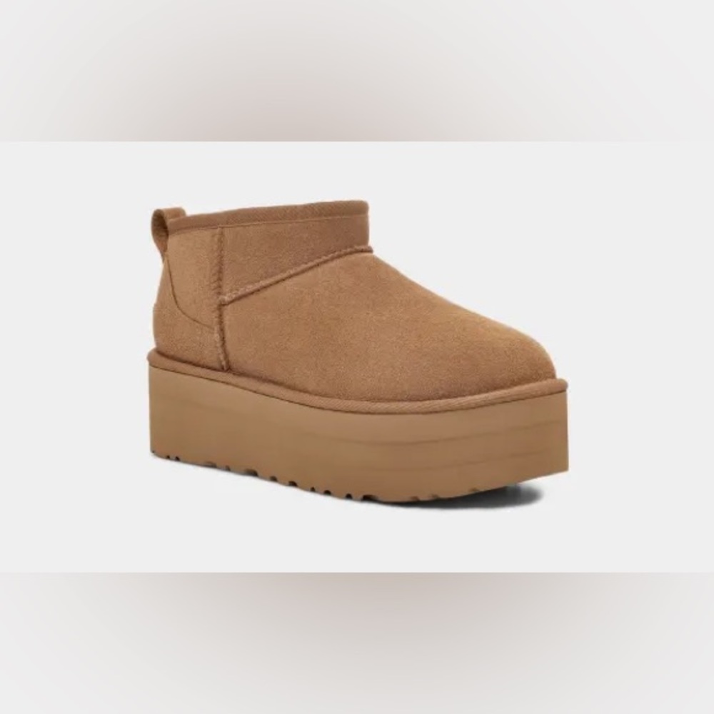 Ultra Mini Platform UGGS in Chestnut🐻🤍